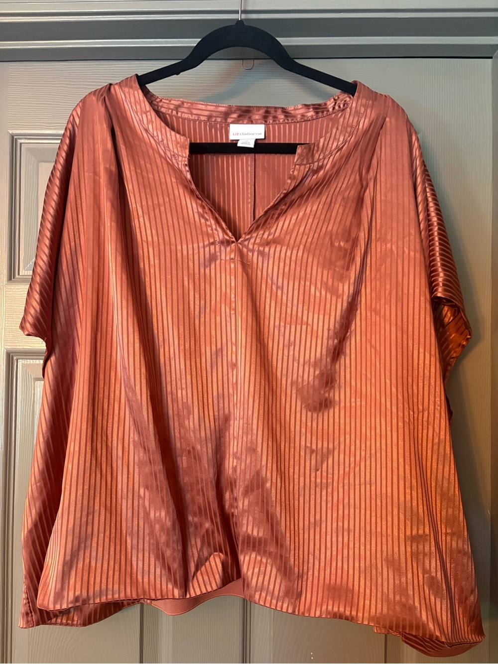 LizClaiborne Copper-Orange Satin V-Neck Short Sleeve Top